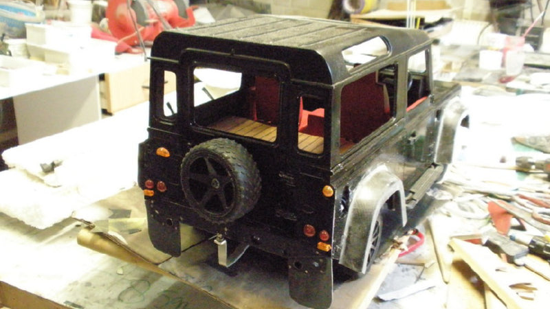 Kahn Design 110 Defender Chelsea Wide Track Model Challenge