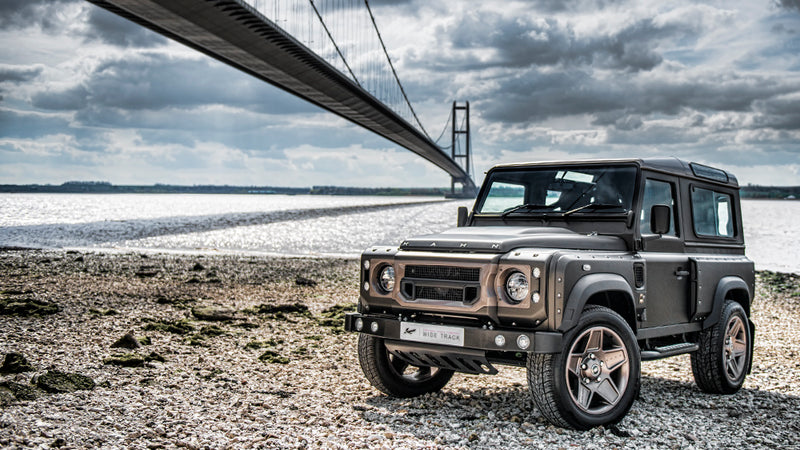 5 Essentials For Going Off-Road In A Land Rover Defender – Chelsea Wide Track