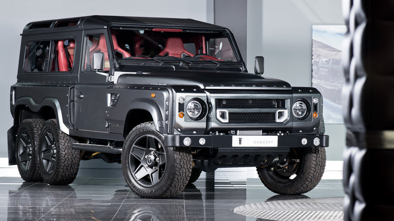 Flying Huntsman 6x6 Defender at the Billing Land Rover Fest
