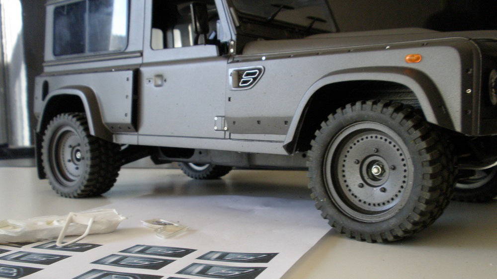 In Build Latest: Kahn Flying Huntsman 105 Longnose Model