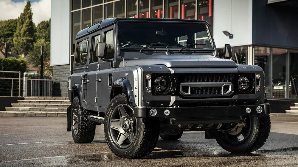 Land Rover Defender 2.2 TDCI XS 110 Station Wagon Chelsea Wide Track - Chelsea Truck Company