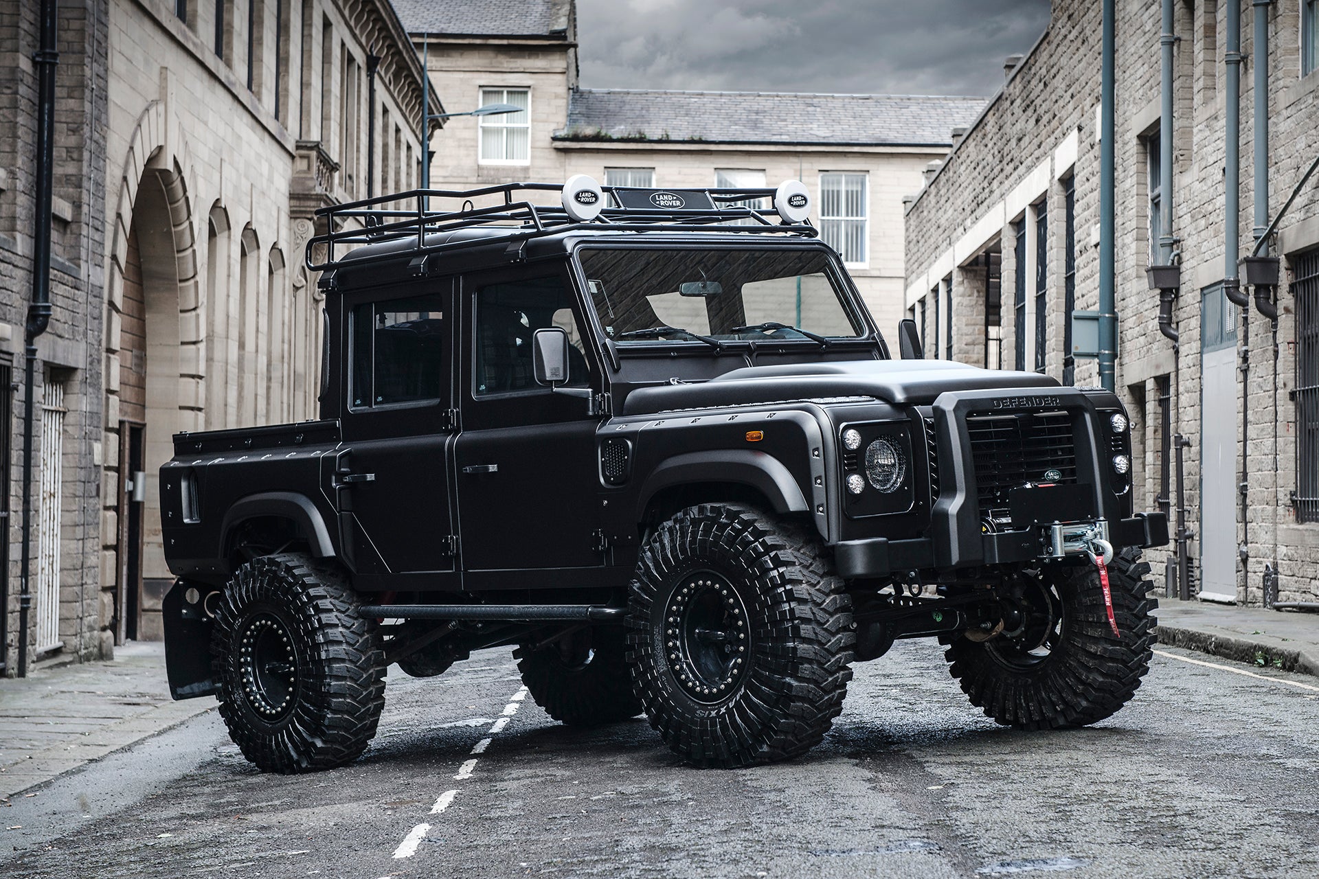 Defender 110 Spectre Edition