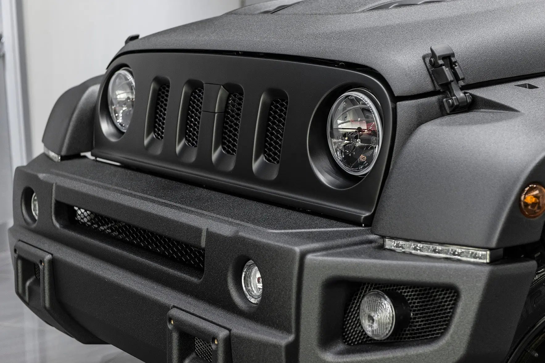 Chelsea Truck Company Black Hawk Edition To Be Showcased At The 2018 Geneva Motor Show - Chelsea Truck Company