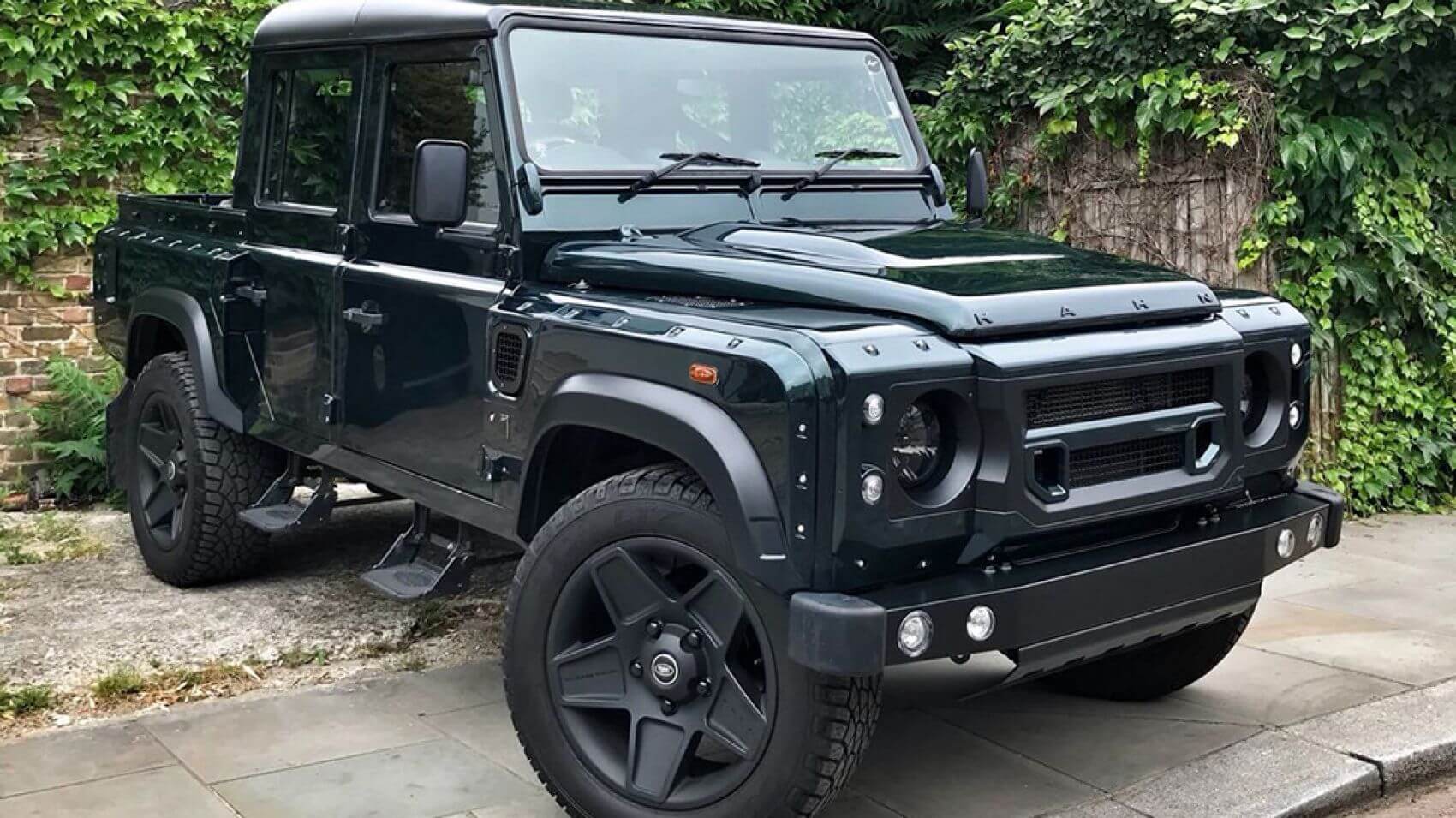 Chelsea Truck Company Aintree Green Defender Pick Up