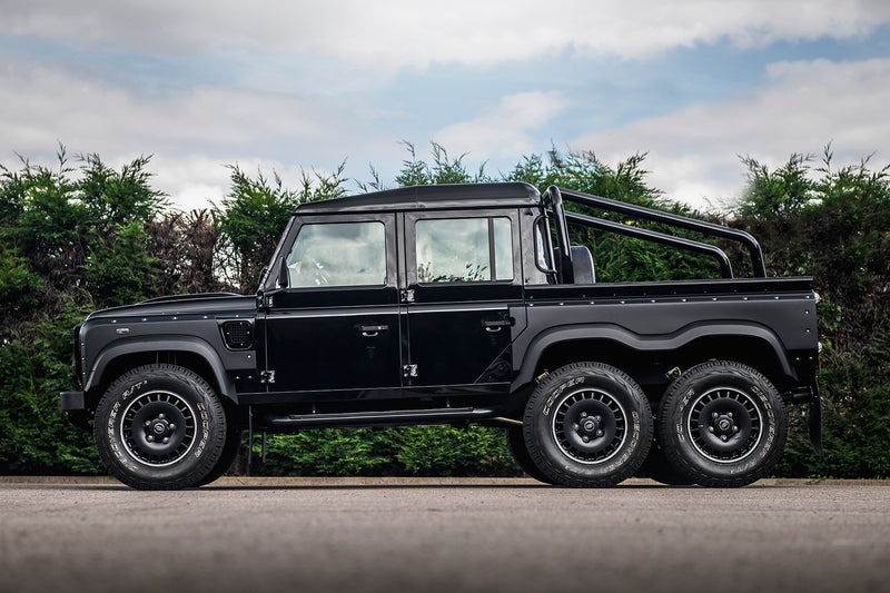 LAND ROVER DEFENDER 110 FLYING HUNTSMAN 6X6 PICKUP