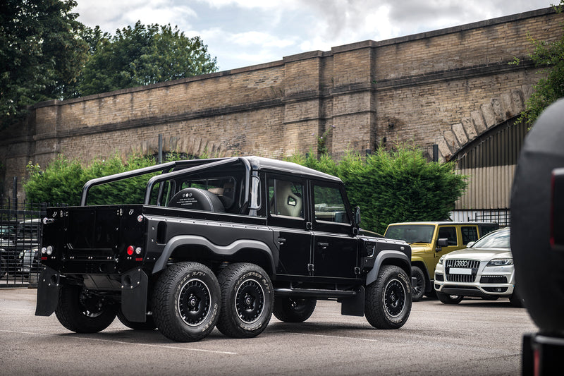 LAND ROVER DEFENDER 110 FLYING HUNTSMAN 6X6 PICKUP