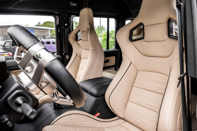 LAND ROVER DEFENDER 110 FLYING HUNTSMAN 6X6 PICKUP