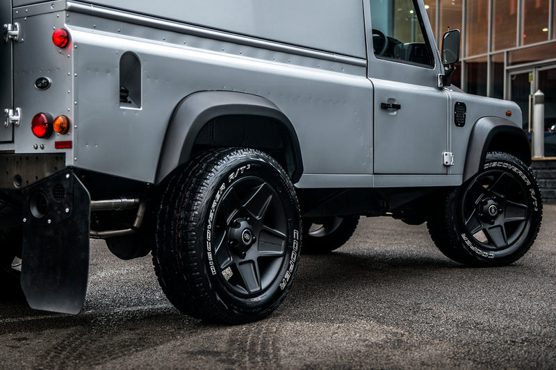 DEFENDER 110 SINGLE CAB