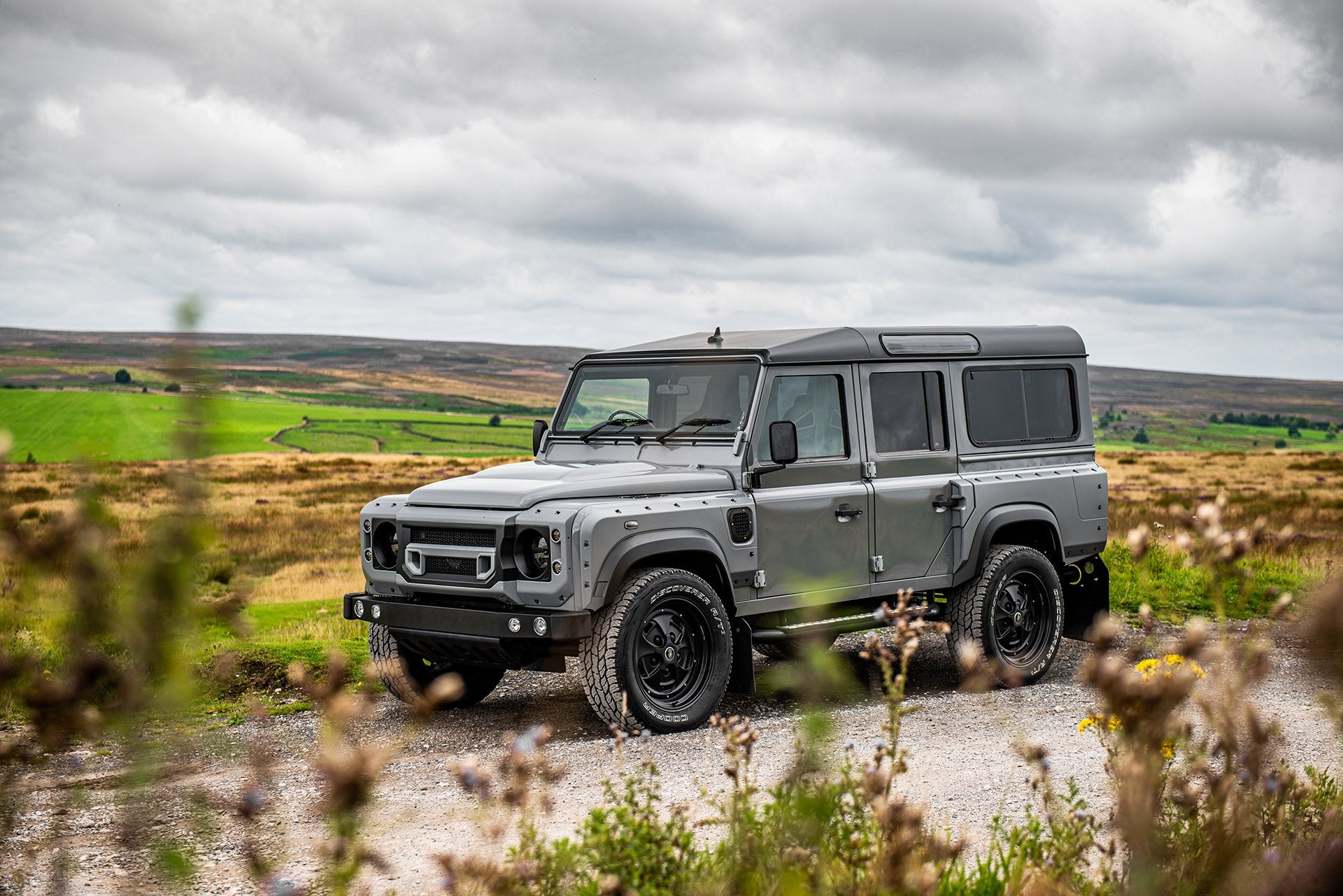 LAND ROVER DEFENDER 110 CHELSEA TRUCK CO. WIDE TRACK