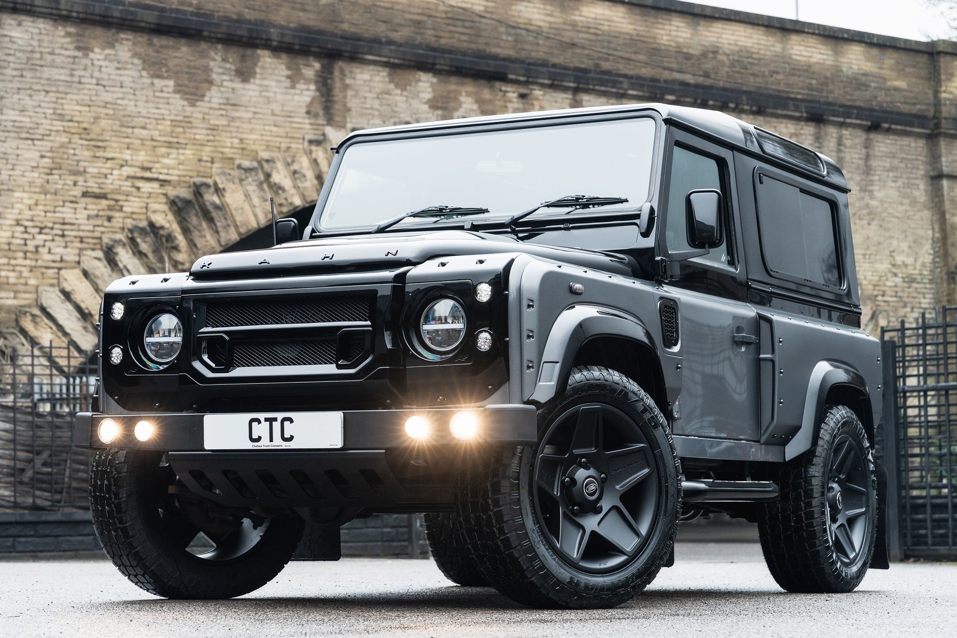 Land Rover Defender 90 XS - Wide Track