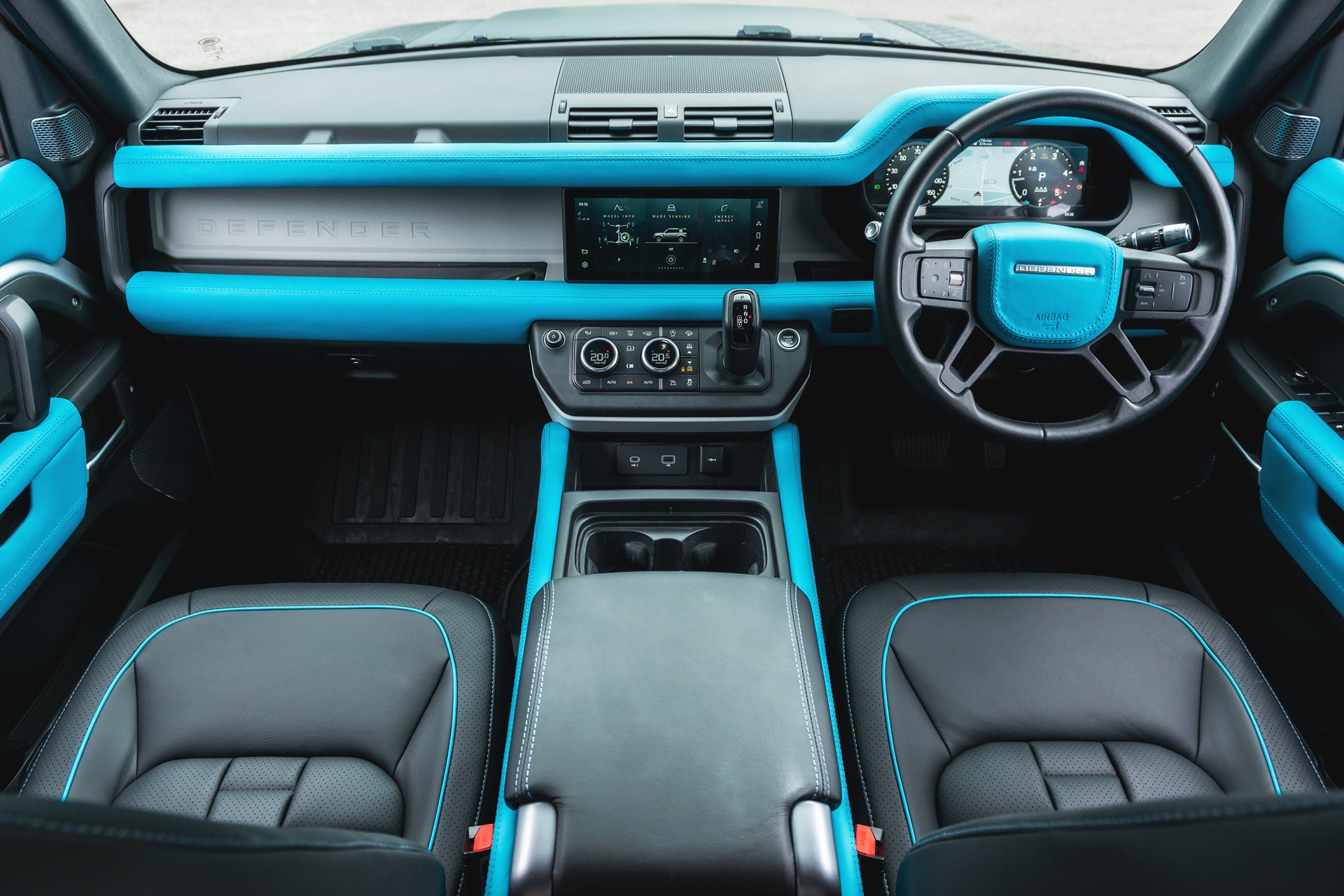 Tiffany-Inspired 3D Modular Leather Interior for Land Rover Defender
