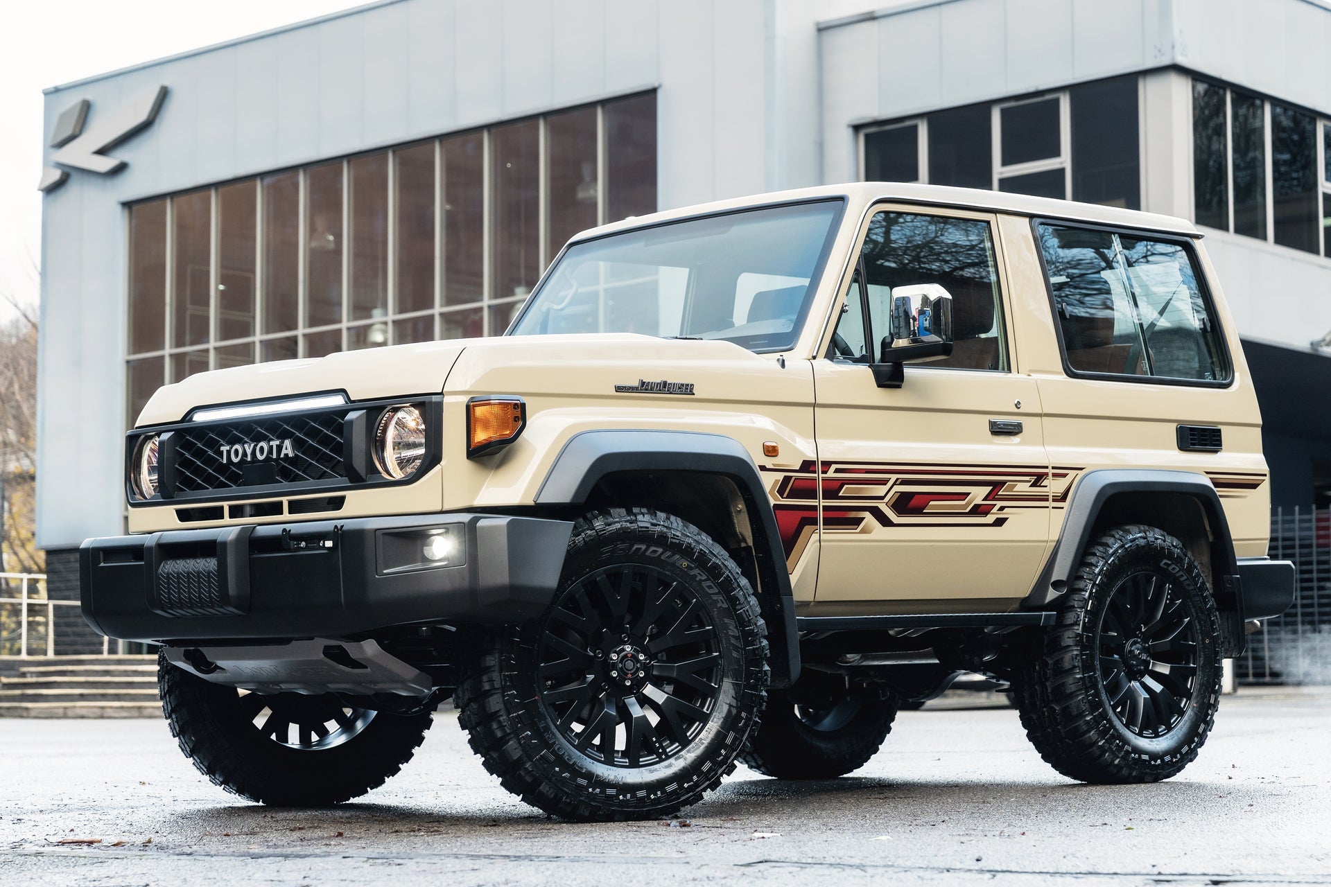 Land Cruiser 2 Door 70 Sandy Taupe