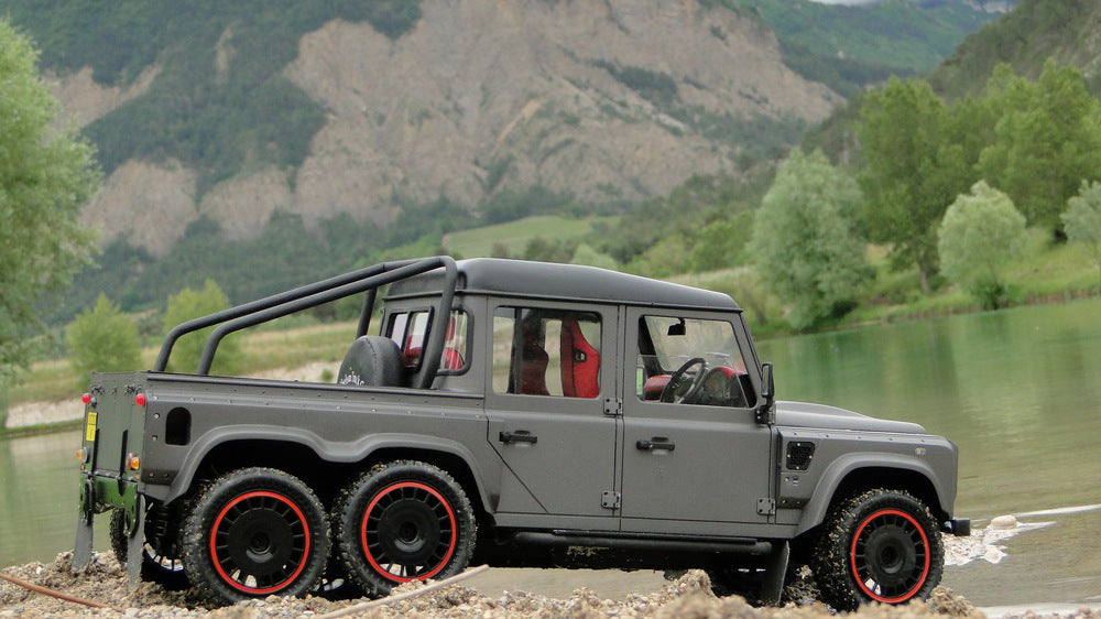 From Europe With Love: Flying Huntsman 6X6 Model