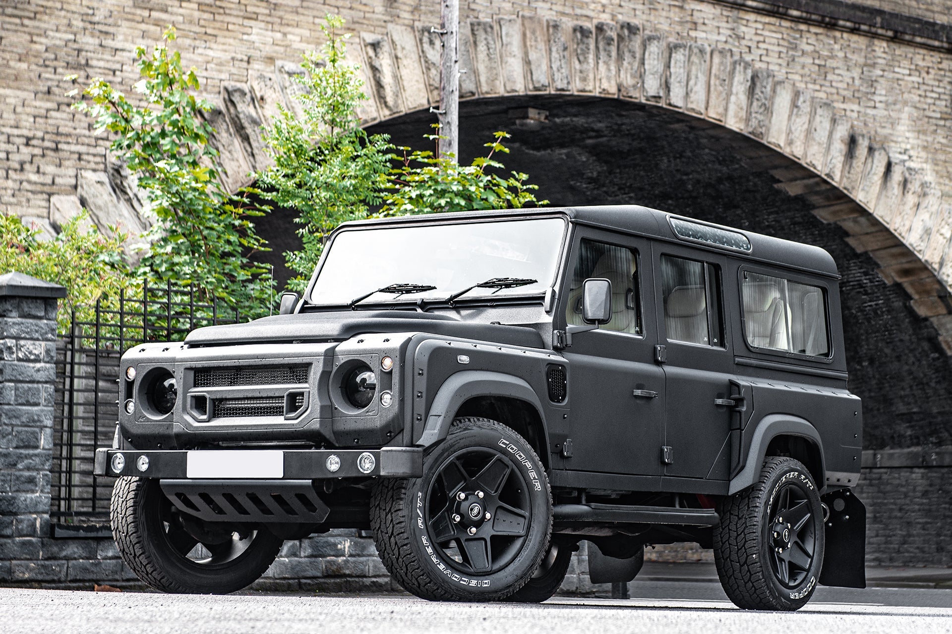 Classic Land Rover Defender 110 Wide Track