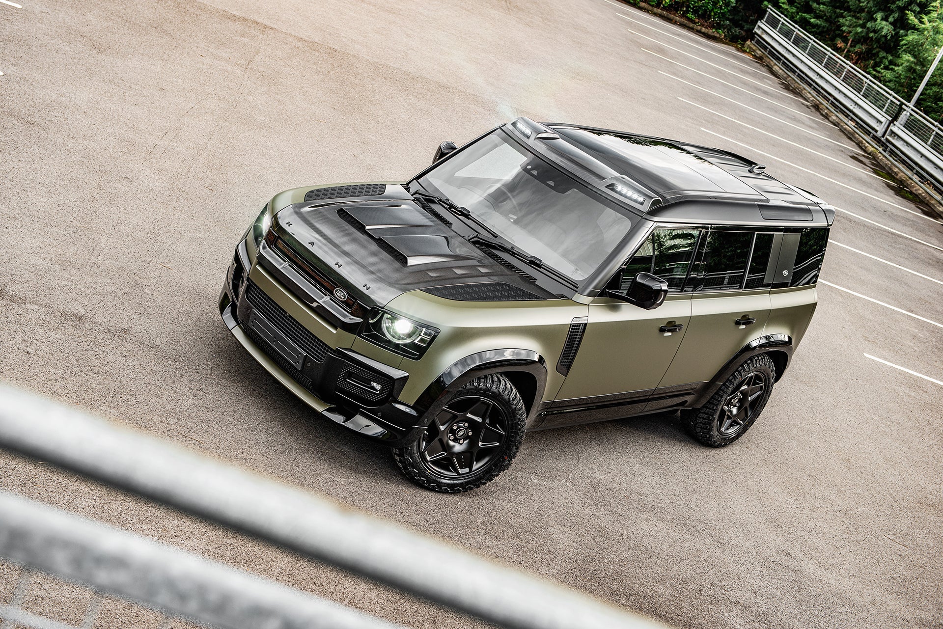 Land Rover Defender 110