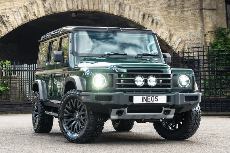 INEOS Grenadier (2023–Present) Exposed Matte Carbon Central Lamp Dakar Front Grille - Image 2