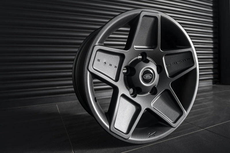Land Rover Defender (1991-2016) RS-Forged Alloy Wheels - Mondial Retro - Image 4