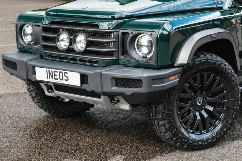INEOS Grenadier (2023–Present) Exposed Matte Carbon Central Lamp Dakar Front Grille - Image 10