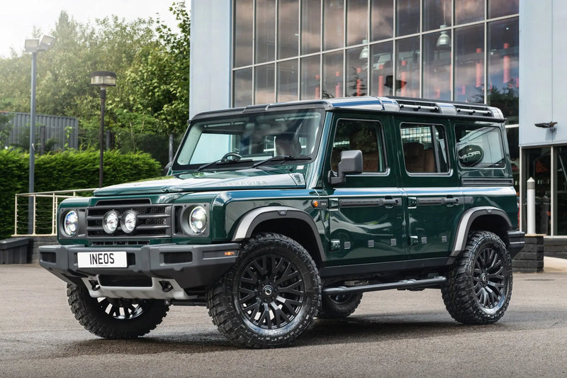 INEOS Grenadier (2023–Present) Exposed Matte Carbon Central Lamp Dakar Front Grille - Image 11