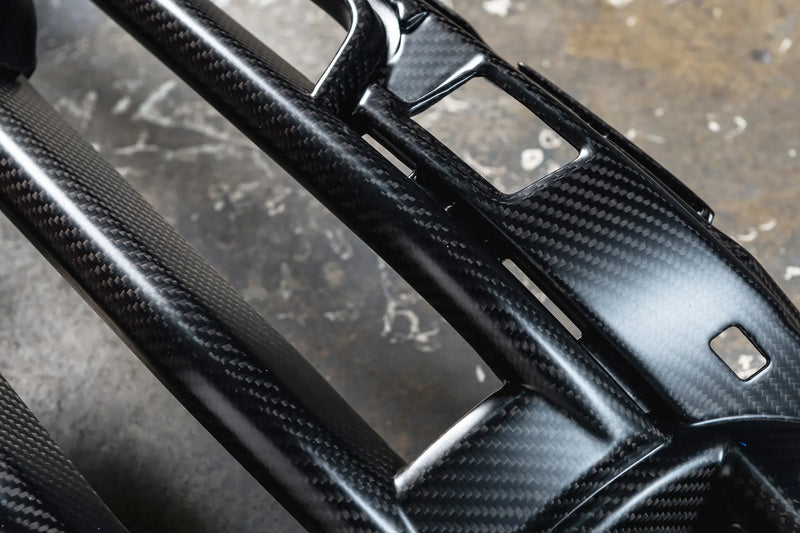 INEOS Grenadier (2023–Present) Exposed Matte Carbon Central Lamp Dakar Front Grille - Image 19