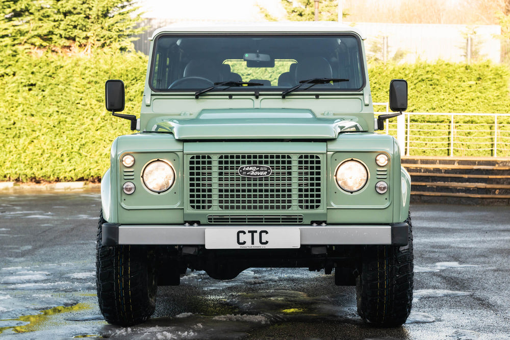 Heritage Edition Defender - Image 32