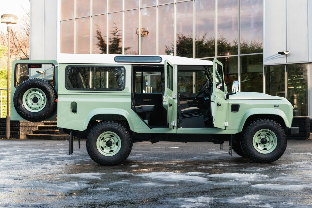 Heritage Edition Defender - Image 5