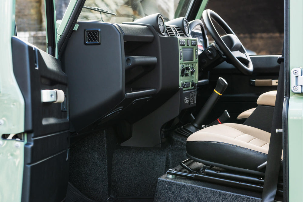Heritage Edition Defender - Image 67