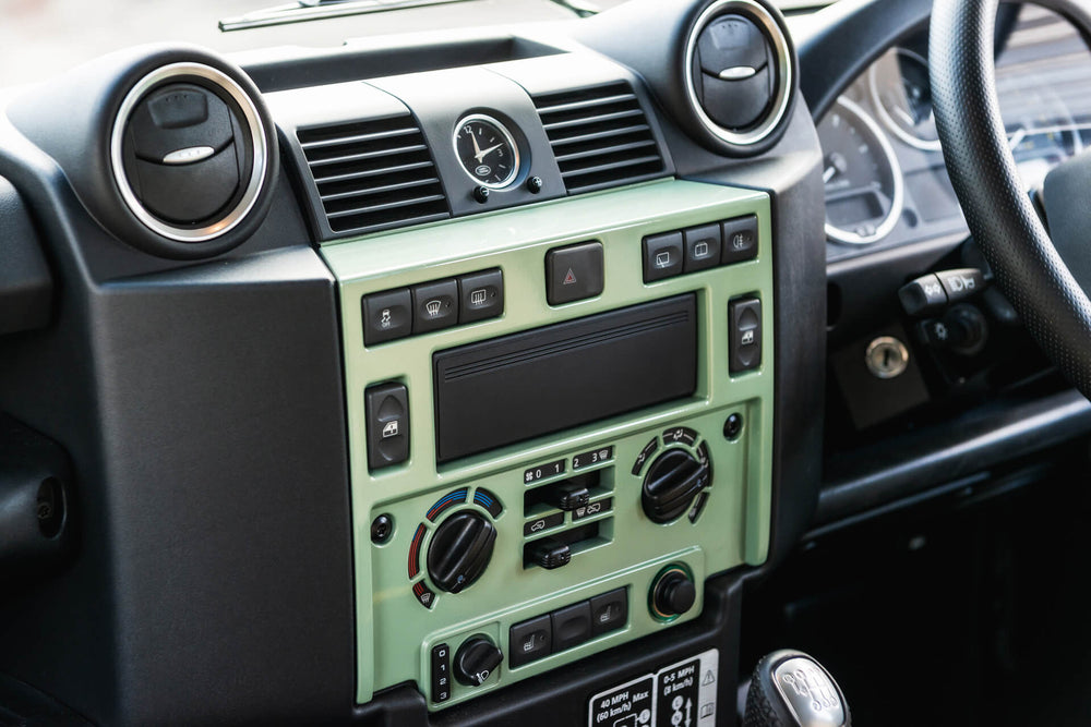 Heritage Edition Defender - Image 69