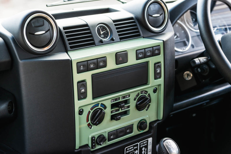 Heritage Edition Defender - Image 69