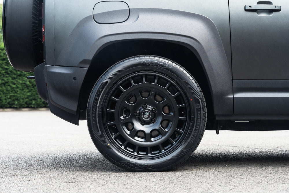 Concept 001 DEFENDER 90 - Image 24