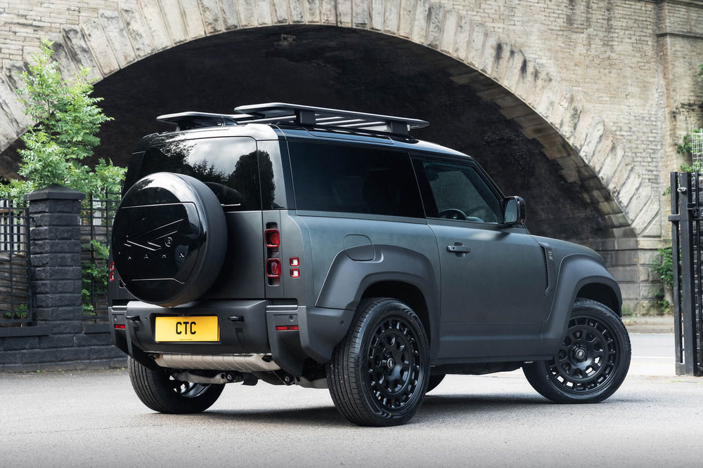 Concept 001 DEFENDER 90 - Image 11