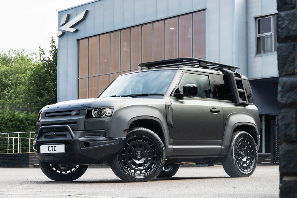 Concept 001 DEFENDER 90 - Image 13