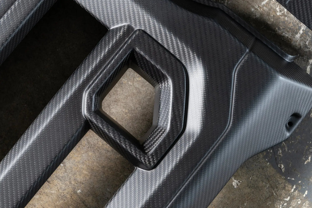Land Rover Defender (1991-2016) X-Lander Herringbone Exposed Carbon Front Grille - Image 5