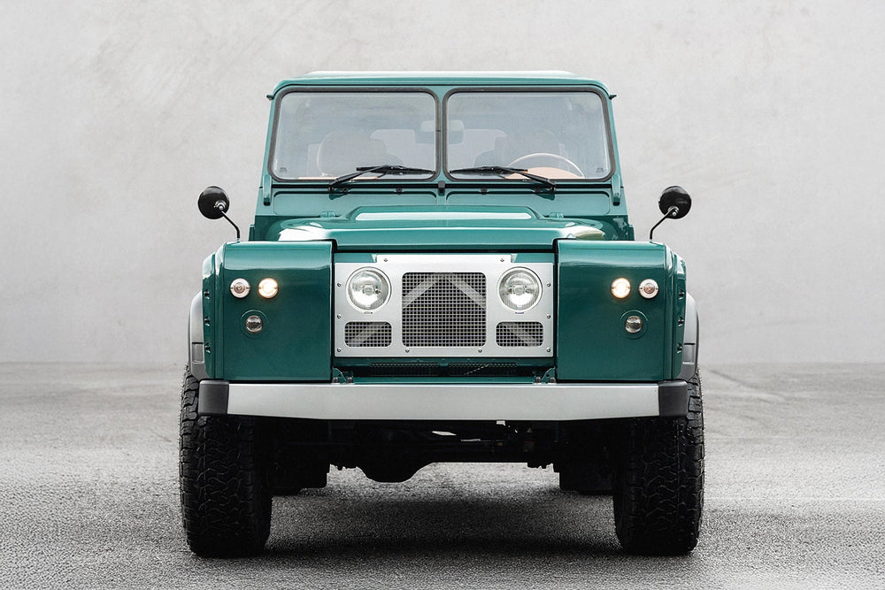 Homage II Defender – A Modern Tribute to the Series 2 - Image 5