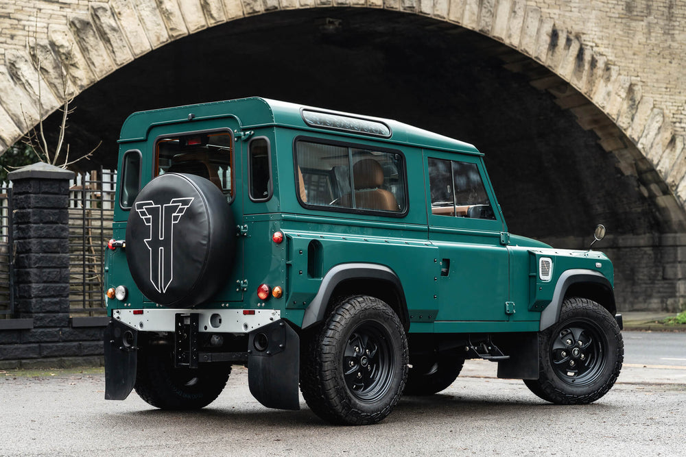 Homage II Defender – A Modern Tribute to the Series 2 - Image 18