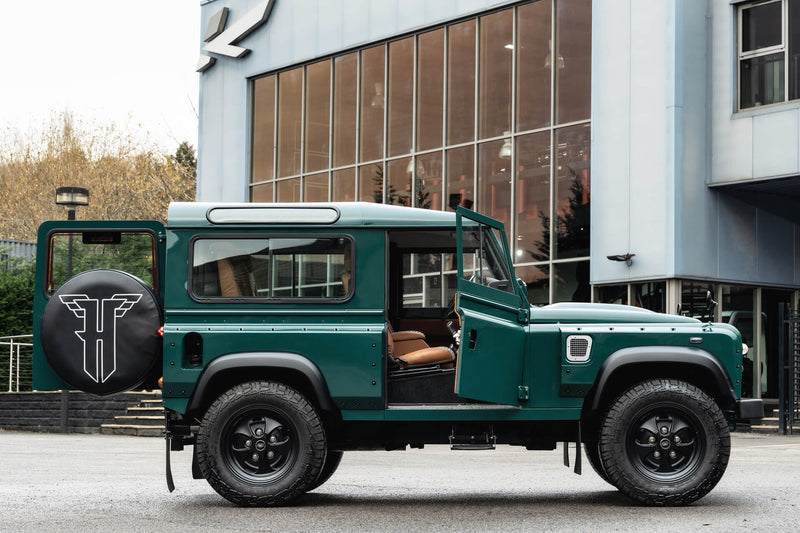 Homage II Defender – A Modern Tribute to the Series 2 - Image 32