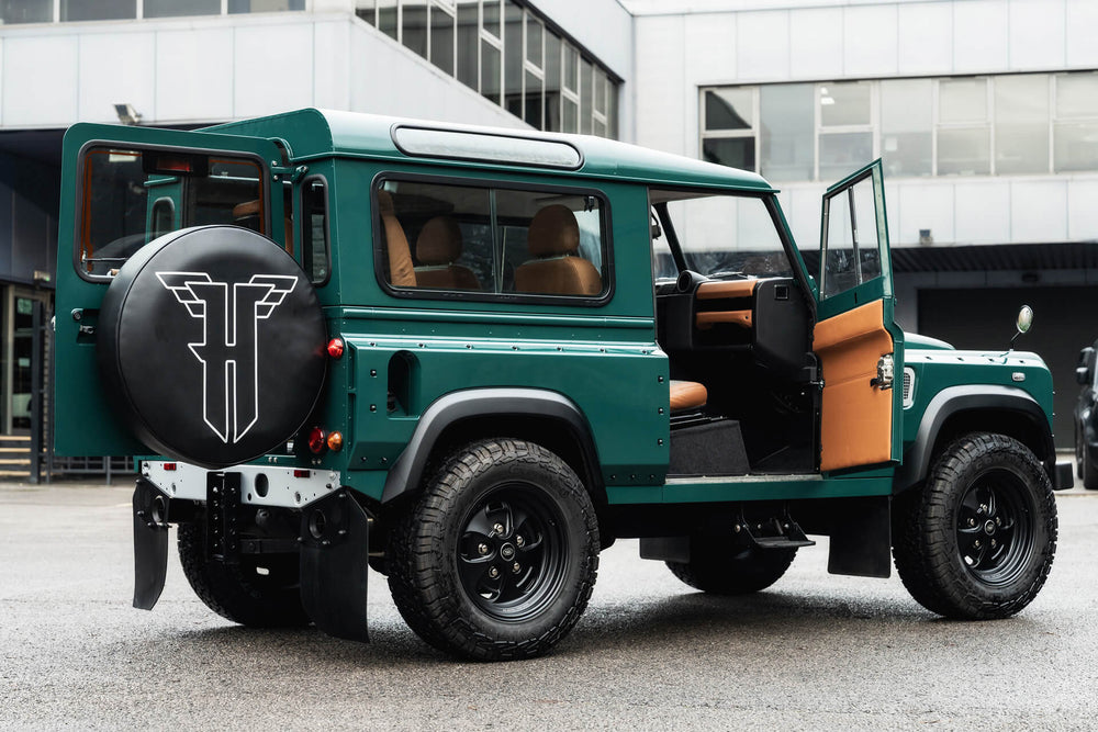 Homage II Defender – A Modern Tribute to the Series 2 - Image 33
