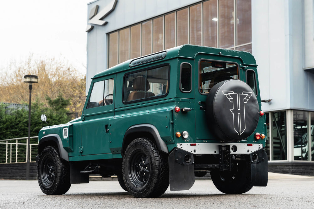 Homage II Defender – A Modern Tribute to the Series 2 - Image 40