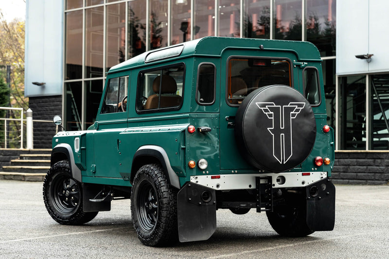 Homage II Defender – A Modern Tribute to the Series 2 - Image 48