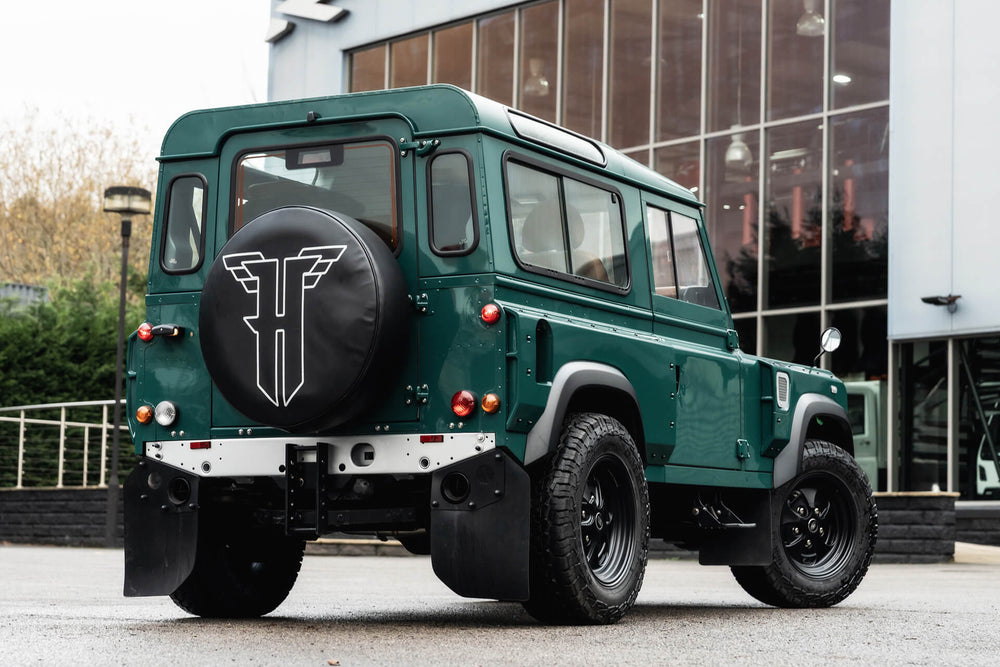 Homage II Defender – A Modern Tribute to the Series 2 - Image 50