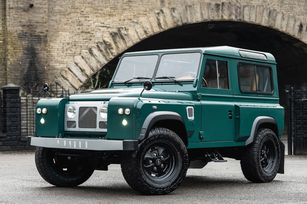 Homage II Defender – A Modern Tribute to the Series 2 - Image 53