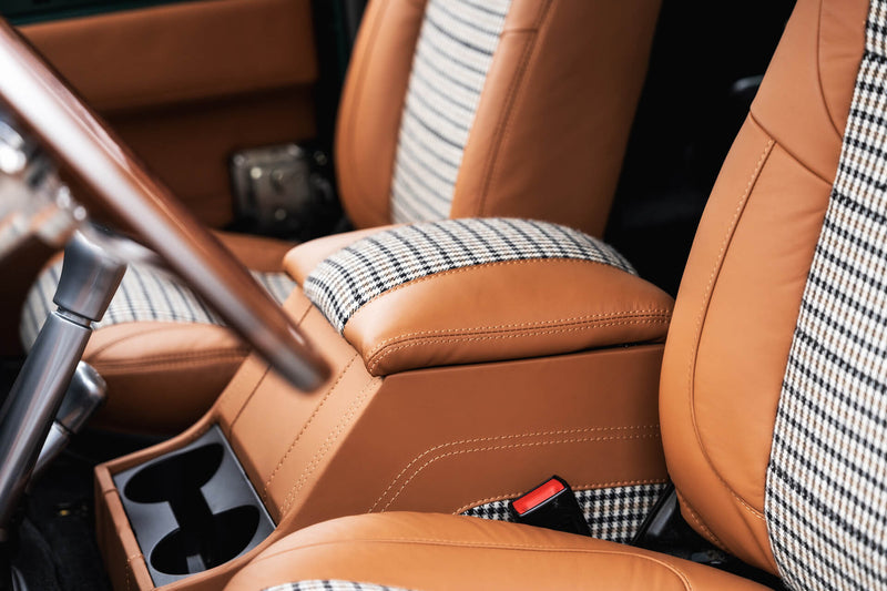 Homage II Defender – A Modern Tribute to the Series 2 - Image 60