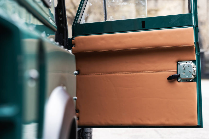 Homage II Defender – A Modern Tribute to the Series 2 - Image 64