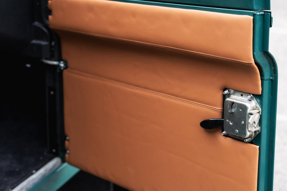 Homage II Defender – A Modern Tribute to the Series 2 - Image 65