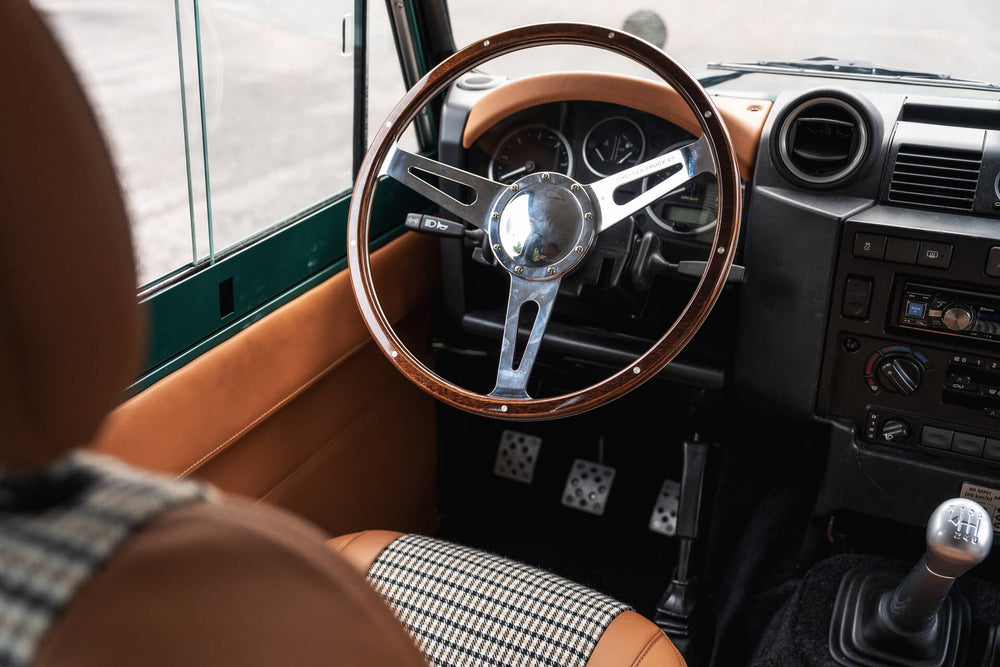 Homage II Defender – A Modern Tribute to the Series 2 - Image 72