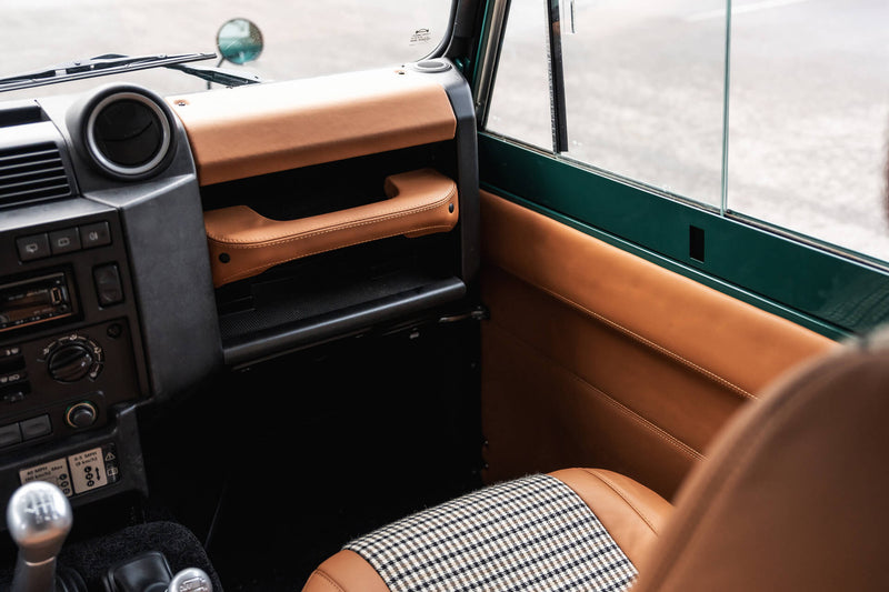 Homage II Defender – A Modern Tribute to the Series 2 - Image 73