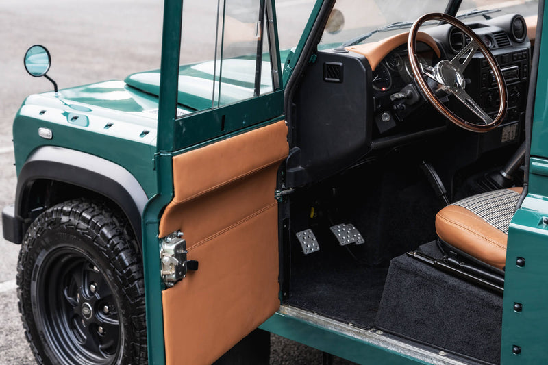 Homage II Defender – A Modern Tribute to the Series 2 - Image 75