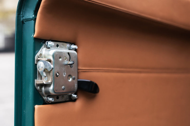 Homage II Defender – A Modern Tribute to the Series 2 - Image 82