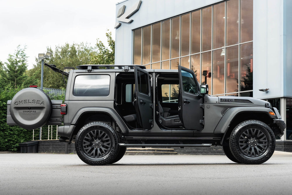 Jeep Wrangler JL (2018-PRESENT) 4 Door Electric Side Steps with lights (running boards) - Image 11