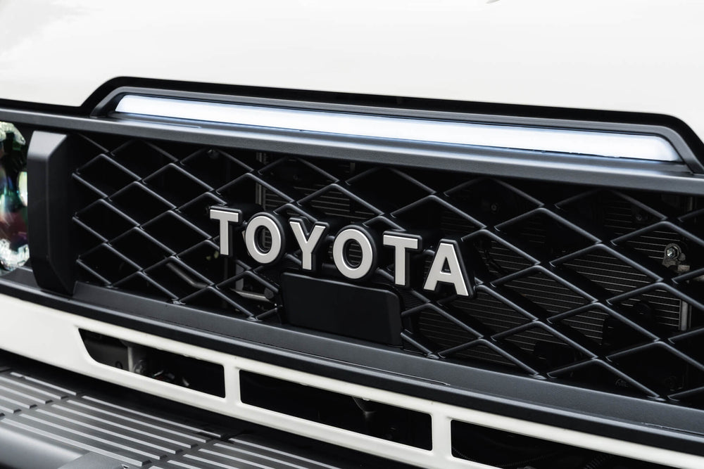 Toyota Land Cruiser 70 (2023-Present) Front Grille with LED Lightbar - Image 10